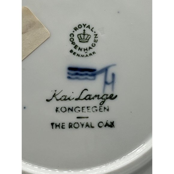 Vintage Royal Copenhagen Porcelain 7" Collector Plate; The Royal Oak - Picture 3 of 3